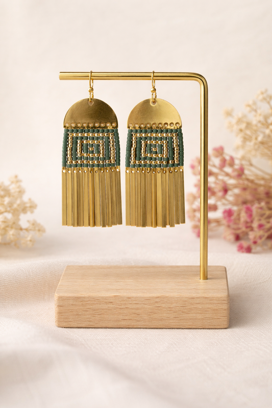 Modèle Alma – Boucles d’oreilles Bohème Franges & Perles Soleil