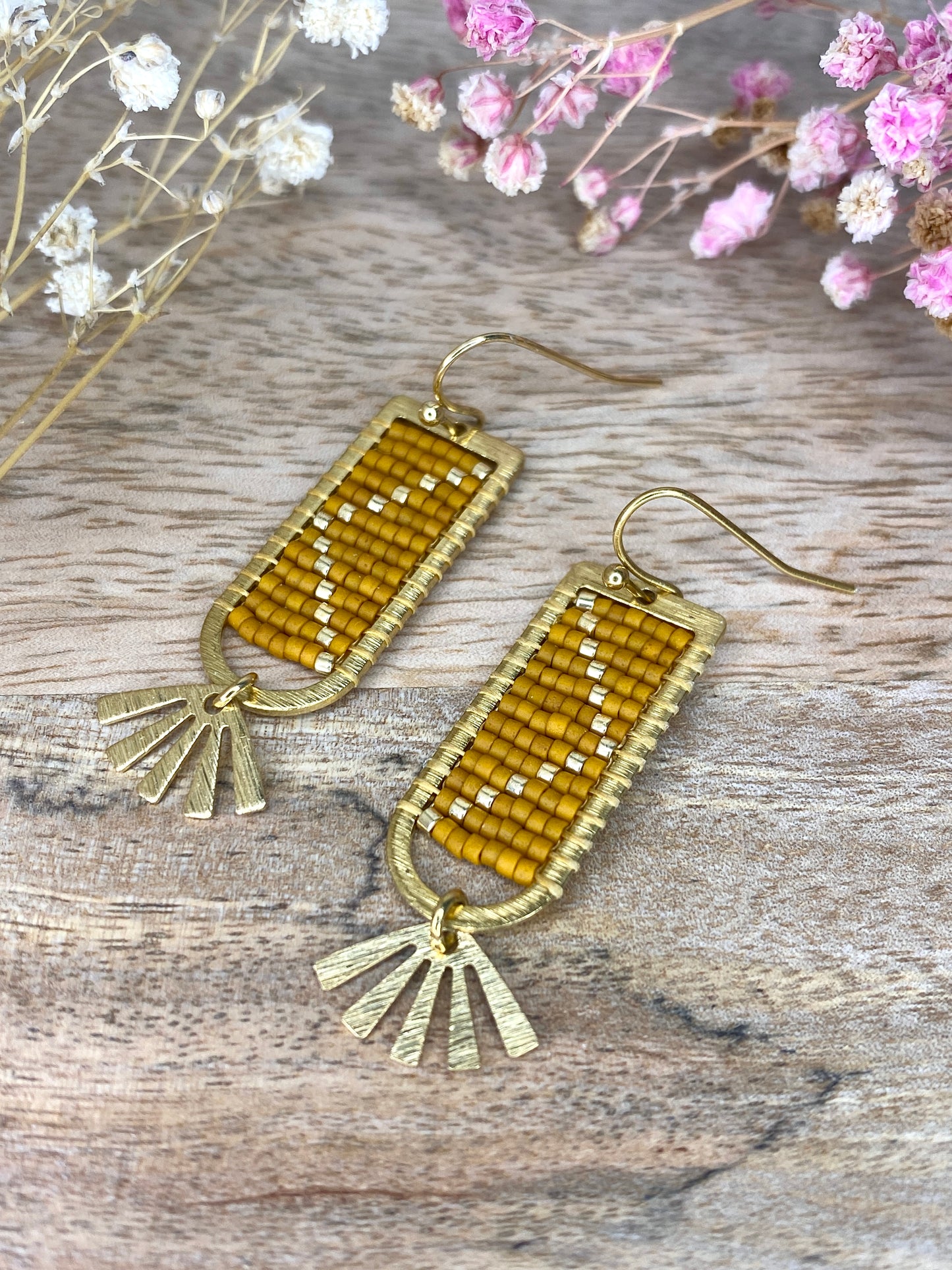 Modèle Élya – Boucles d’oreilles Bohème en Perles