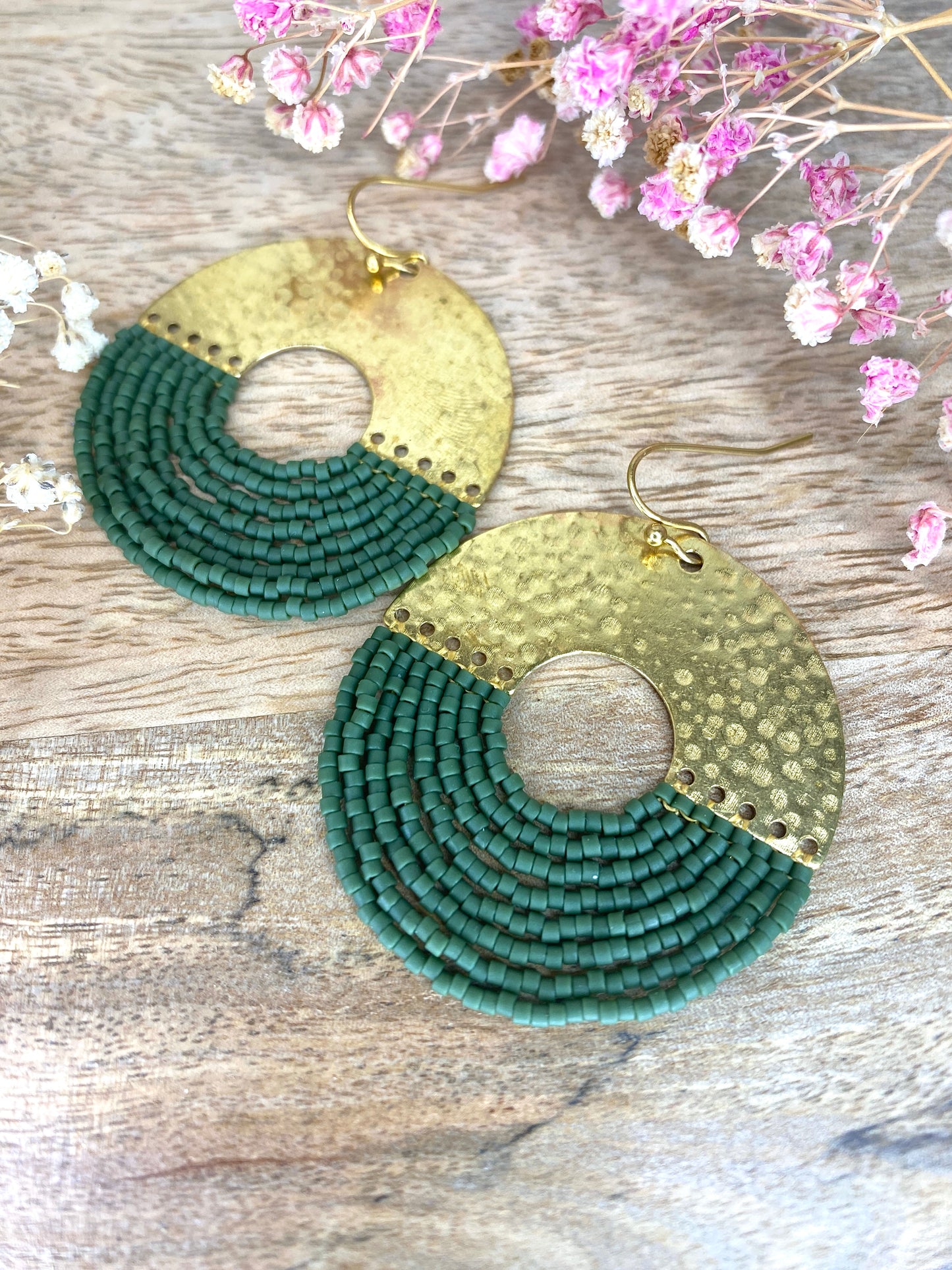 Modèle Jade – Boucles d’oreilles Soleil Doré