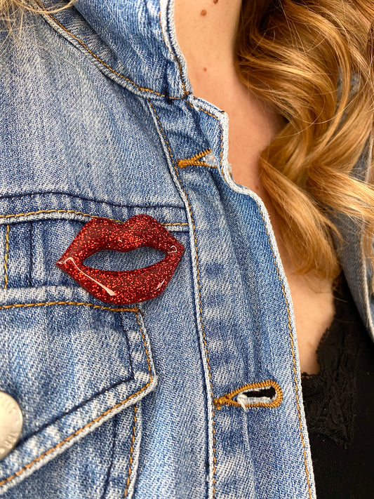 Pin's Bouche Paillettée