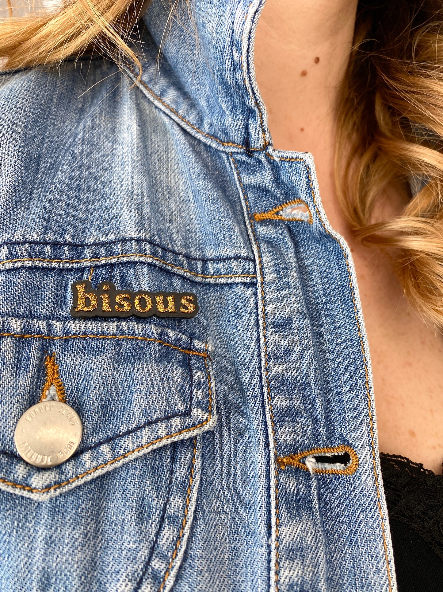 Pin’s Bisous